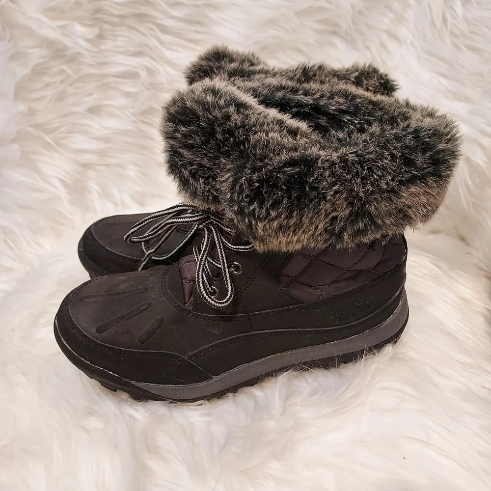 QUILTED Bearpaw black fur top fleece lined lace up winter waterproof boots sz 8